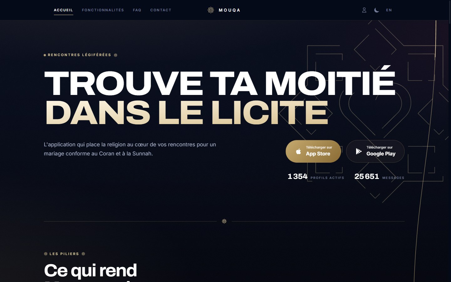 Page d’accueil Mouqa en vue ordinateur, couverture bleu nuit, manchette Trouve ta moitié dans le licite, boutons store, puis le début de Les piliers.